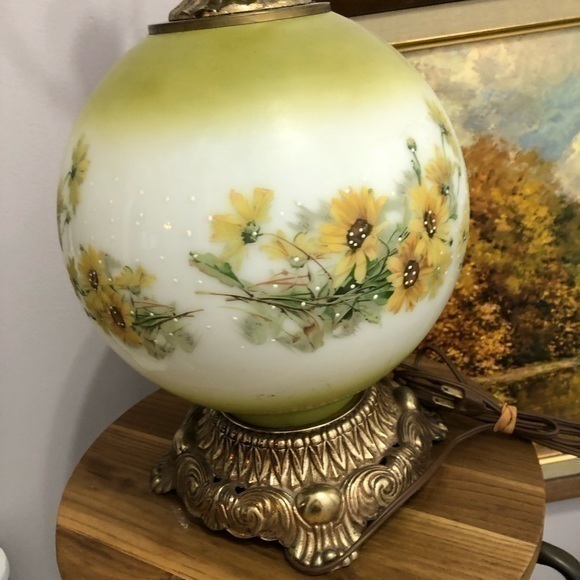 RARE Vintage 1972 EF & EF Industries Yellow Cottagecore Hand Painted Floral Lamp - Picture 9 of 16